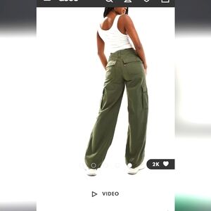 Nwt ! Levis 94' Baggy Cargo Pant Size 27